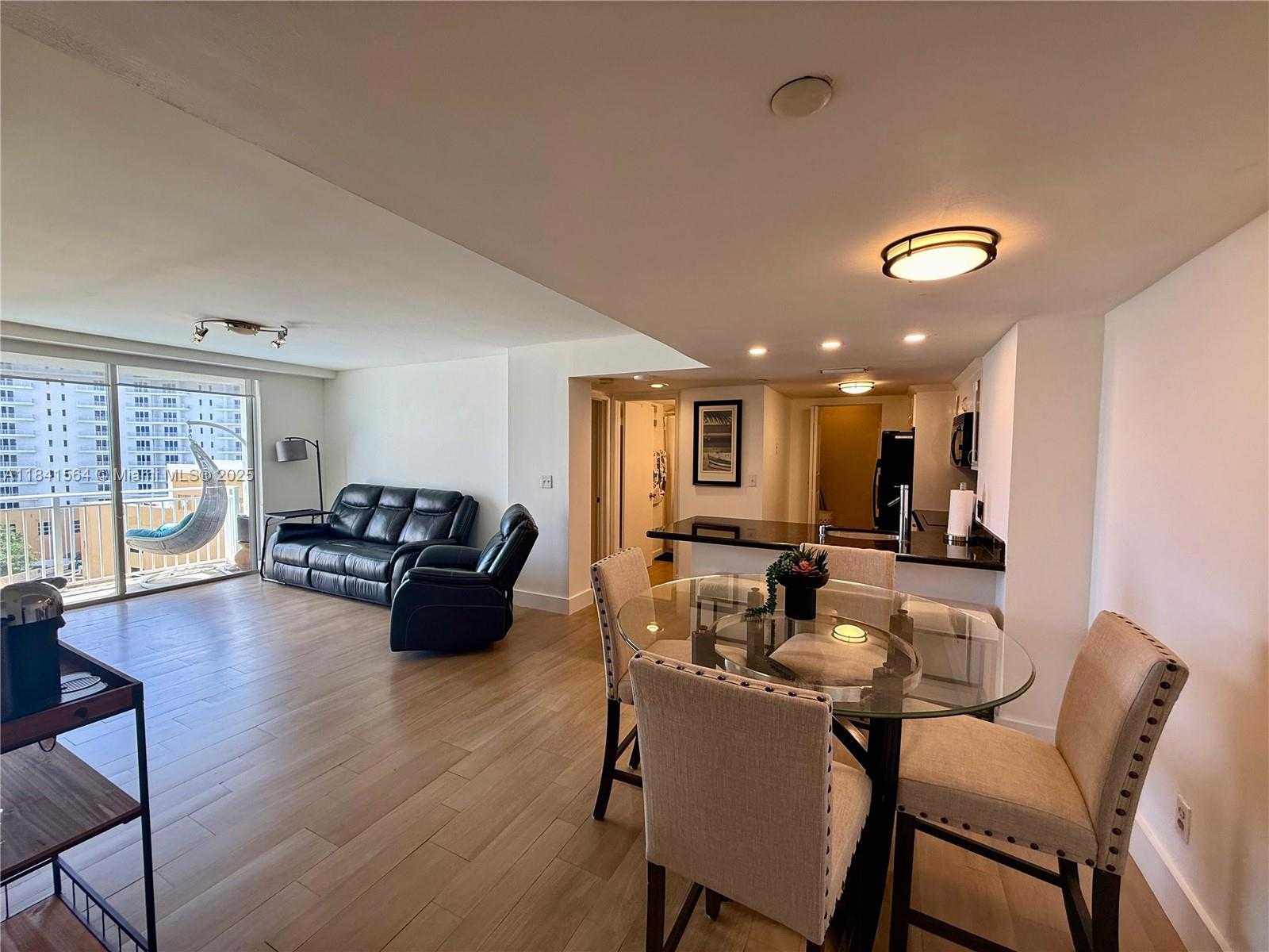 Small Image of 770 CLAUGHTON ISLAND DR #1104, Miami Number 2