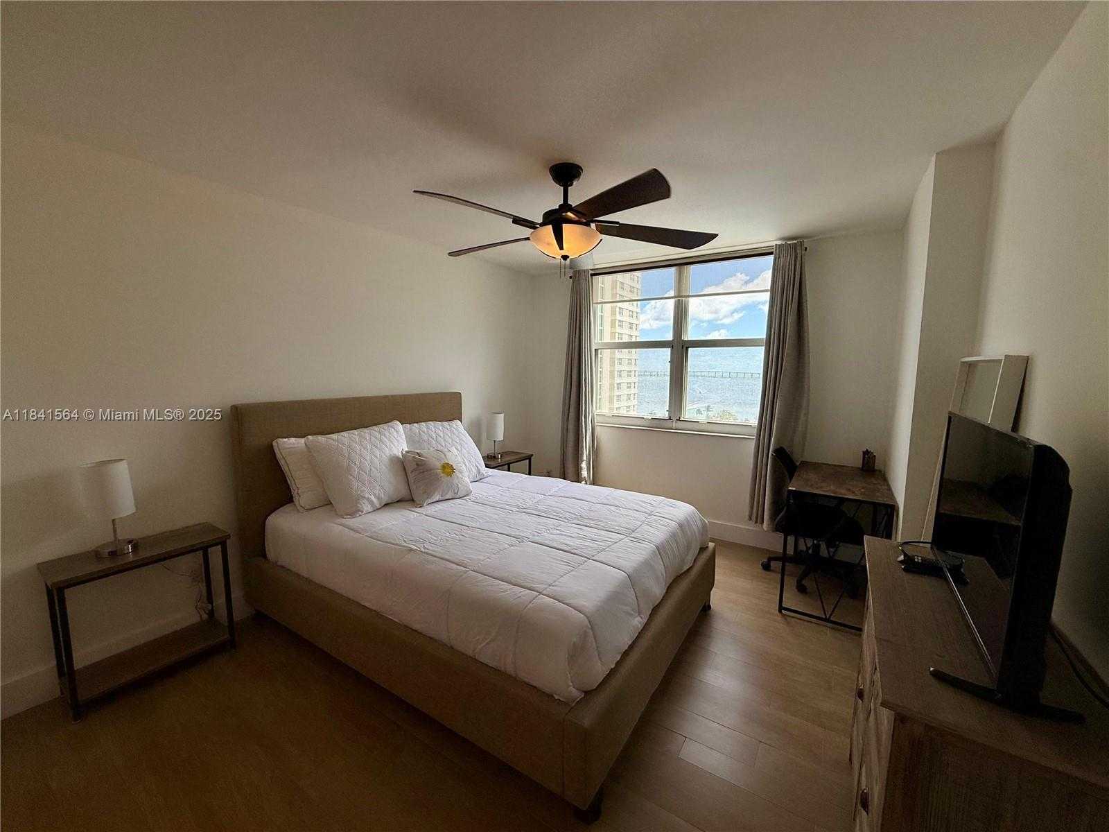 Small Image of 770 CLAUGHTON ISLAND DR #1104, Miami Number 9
