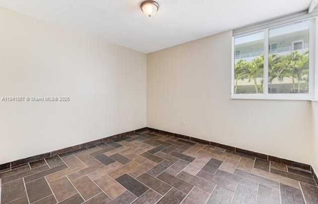 Small Image of 7800 COLLINS AVE #203, Miami Beach Number 17