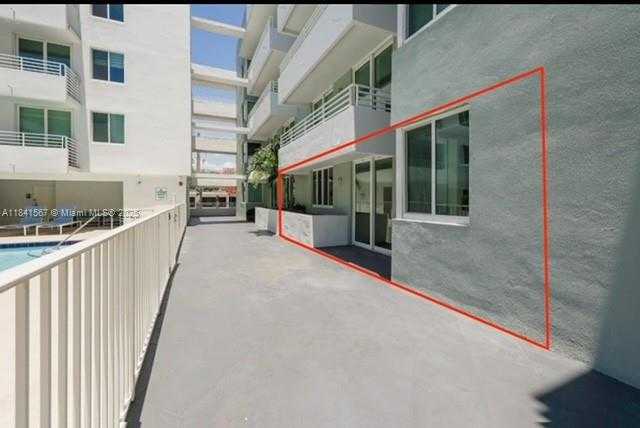 Small Image of 7800 COLLINS AVE #203, Miami Beach Number 4