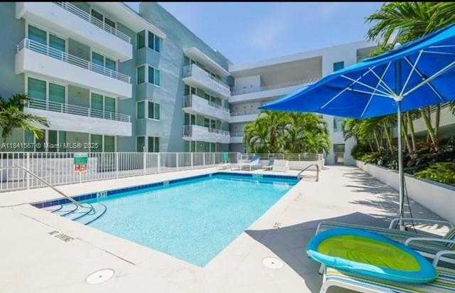 Small Image of 7800 COLLINS AVE #203, Miami Beach Number 5