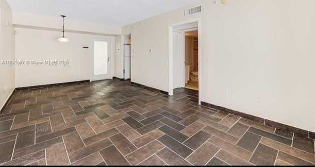 Small Image of 7800 COLLINS AVE #203, Miami Beach Number 8