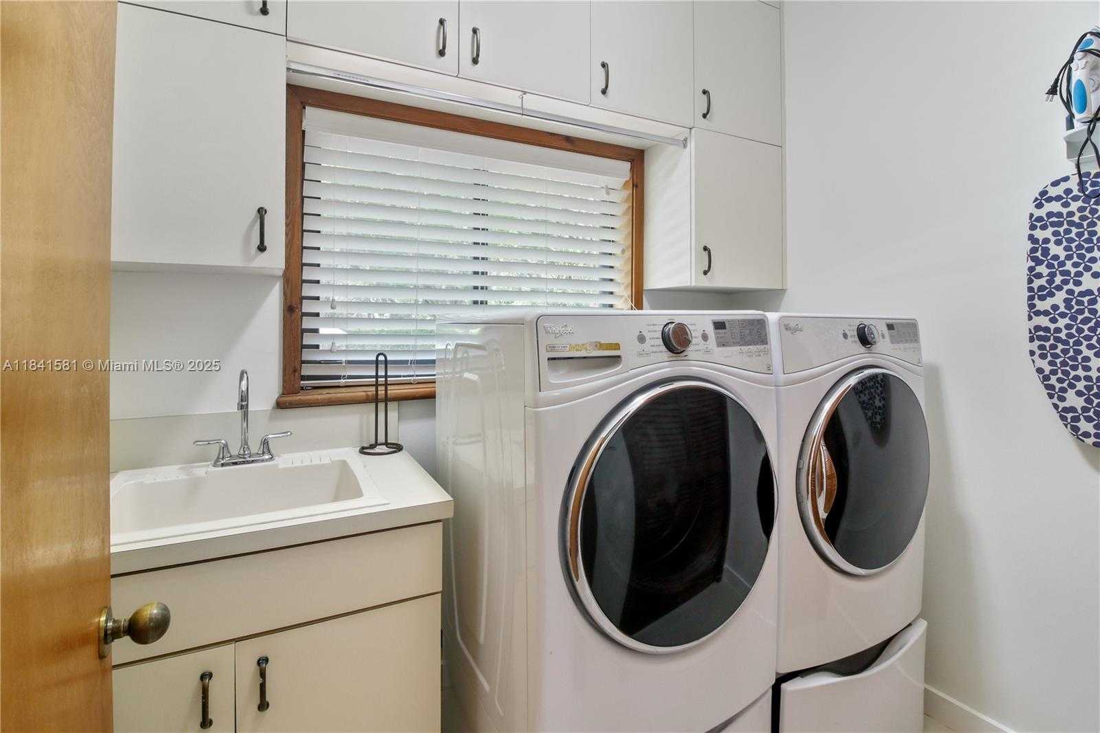 Small Image of 8120 SOUTH WEST 182ND ST, Palmetto Bay Number 30