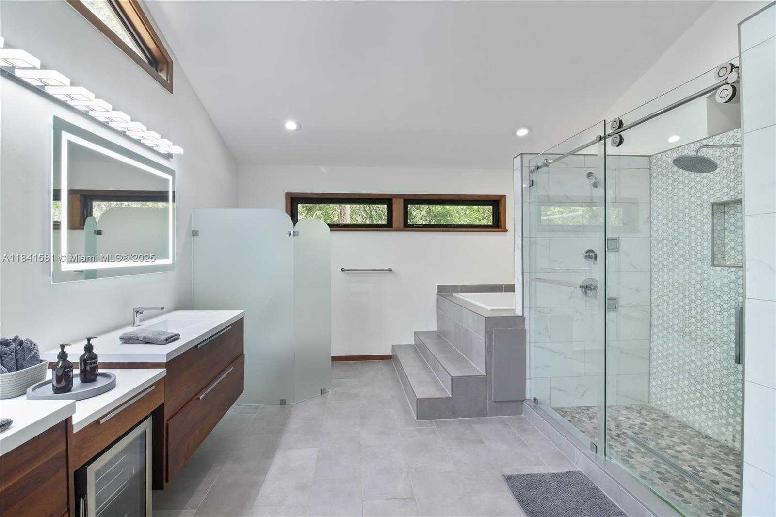 Small Image of 8120 SOUTH WEST 182ND ST, Palmetto Bay Number 42