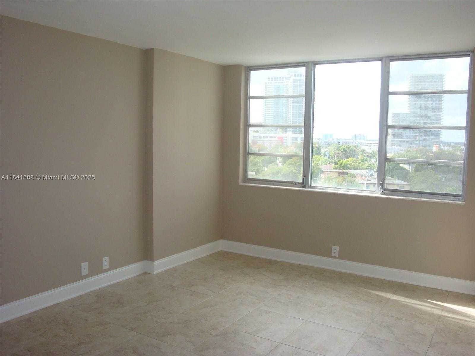 Small Image of 3301 NORTH EAST 5TH AVE #802, Miami Number 5