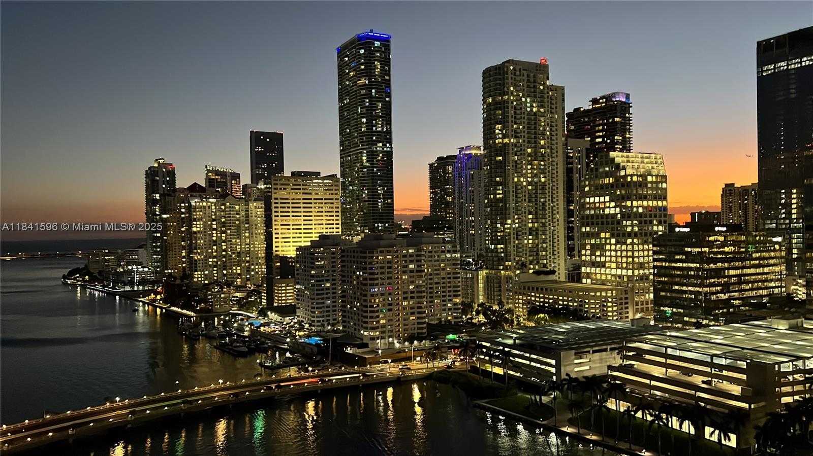 Small Image of 701 BRICKELL KEY BLVD #2401, Miami Number 12