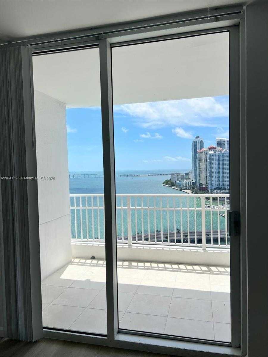 Small Image of 701 BRICKELL KEY BLVD #2401, Miami Number 8