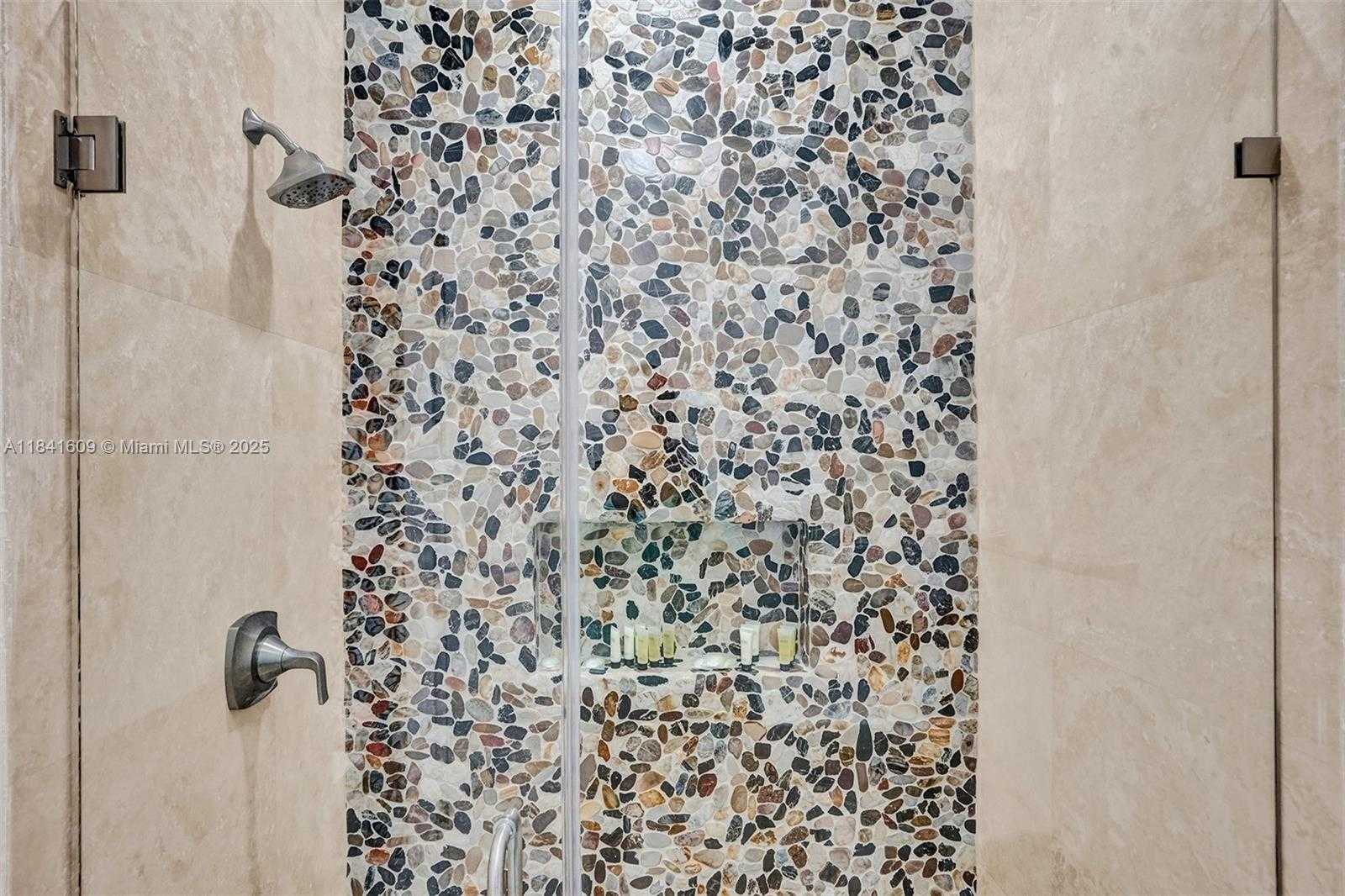 Imagen de Pequeño Objeto