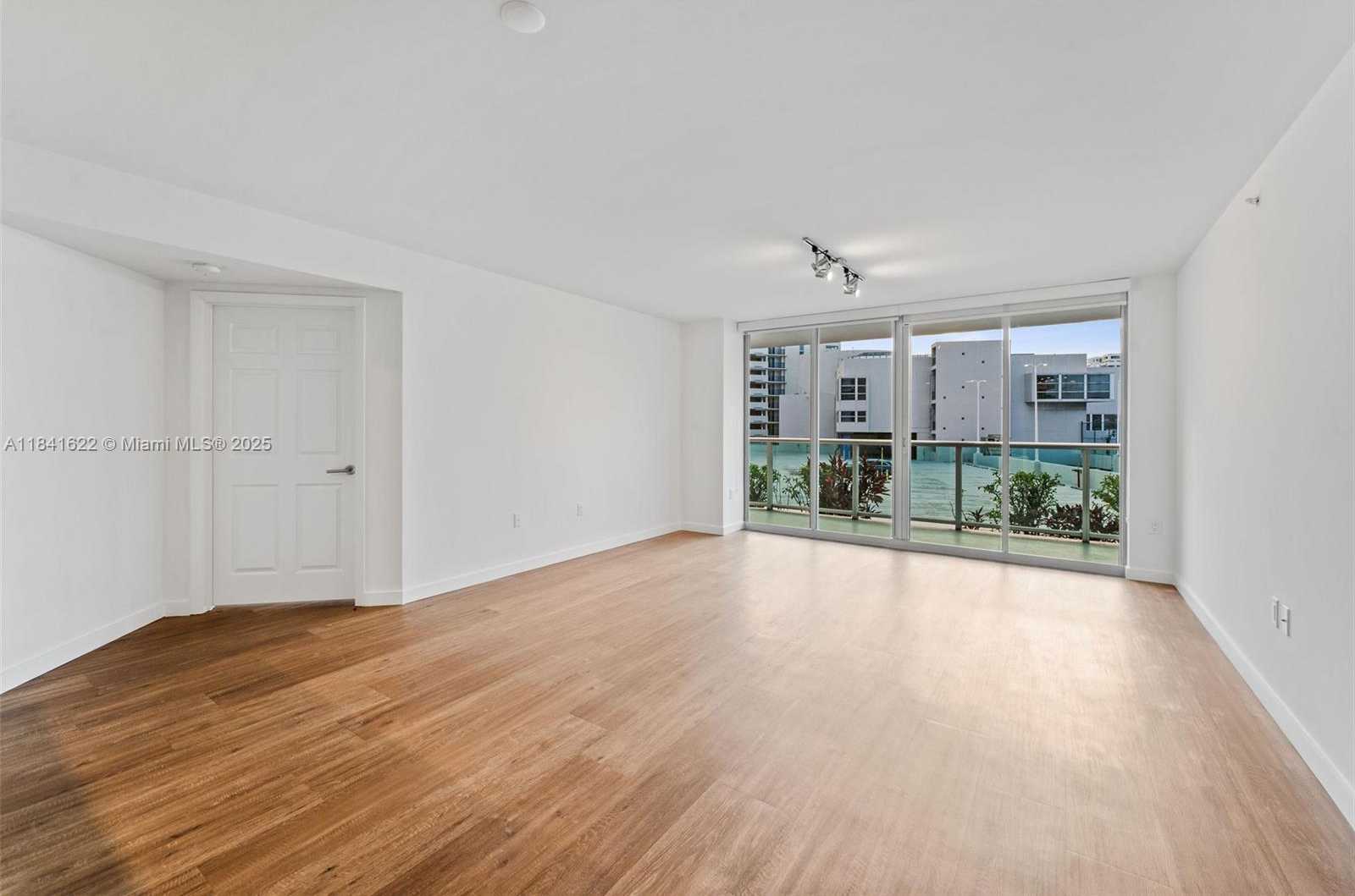 Small Image of 1500 BAY RD #M-0426, Miami Beach Number 15