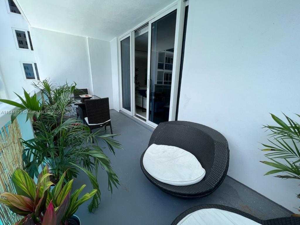 Small Image of 2301 COLLINS AVE #625, Miami Beach Number 12