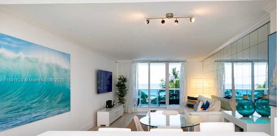 Small Image of 2301 COLLINS AVE #625, Miami Beach Number 3