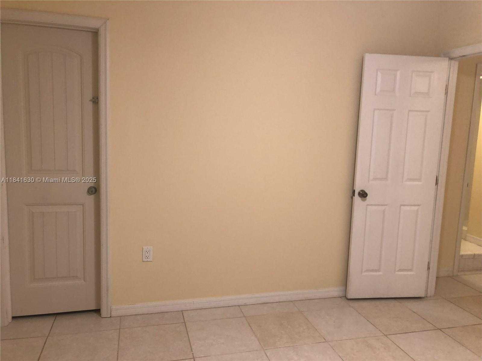 Small Image of 4908 SOUTH WEST 142ND PL #2, Miami Number 9