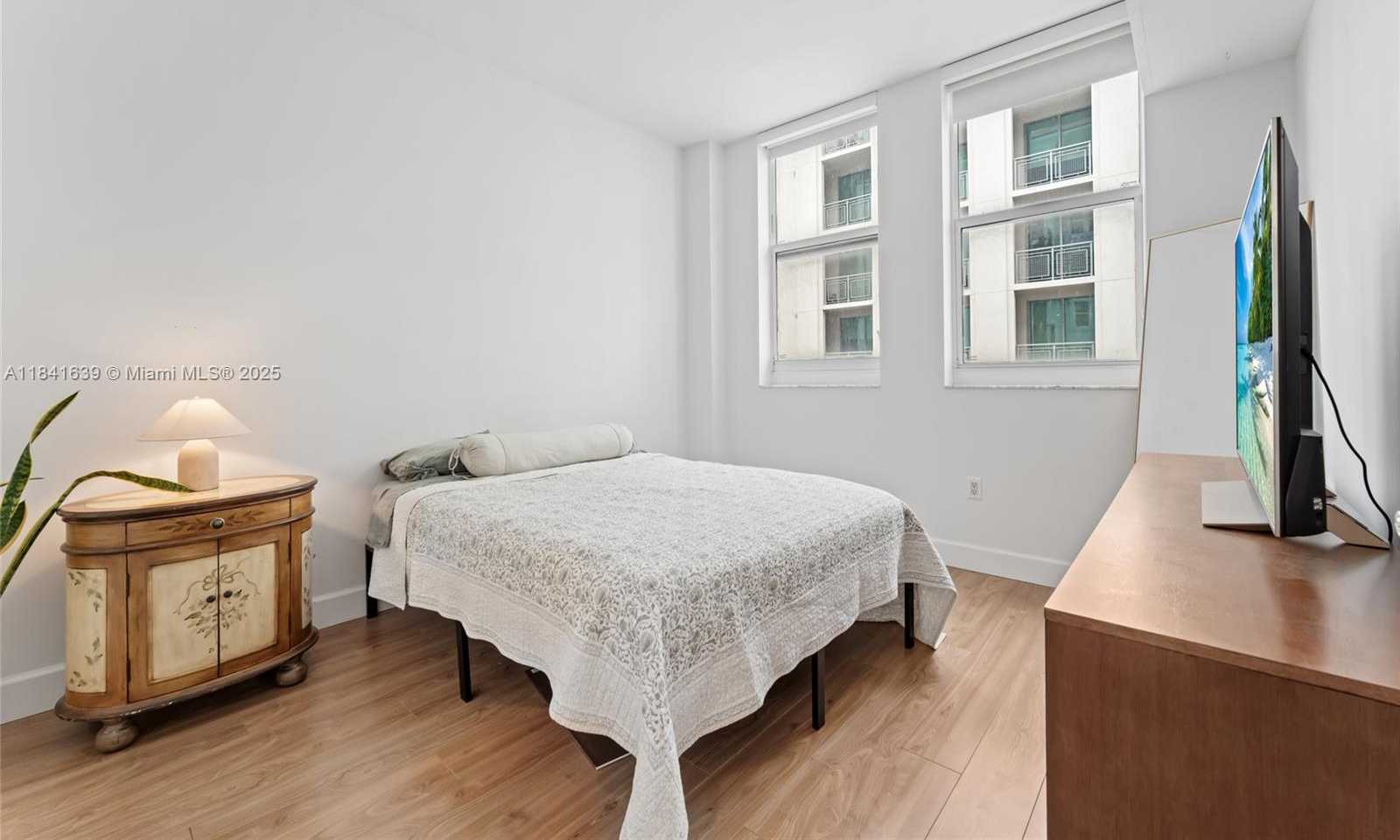 Small Image of 4100 SALZEDO ST #609, Coral Gables Number 16