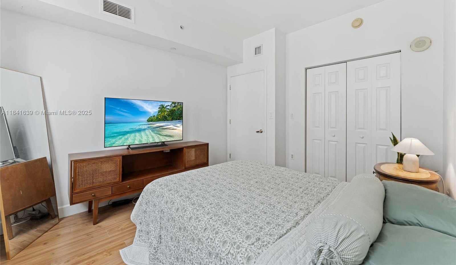 Small Image of 4100 SALZEDO ST #609, Coral Gables Number 17