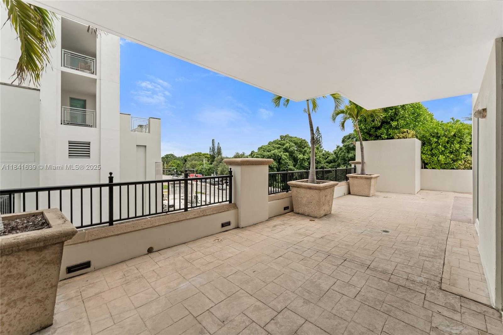 Small Image of 4100 SALZEDO ST #609, Coral Gables Number 25