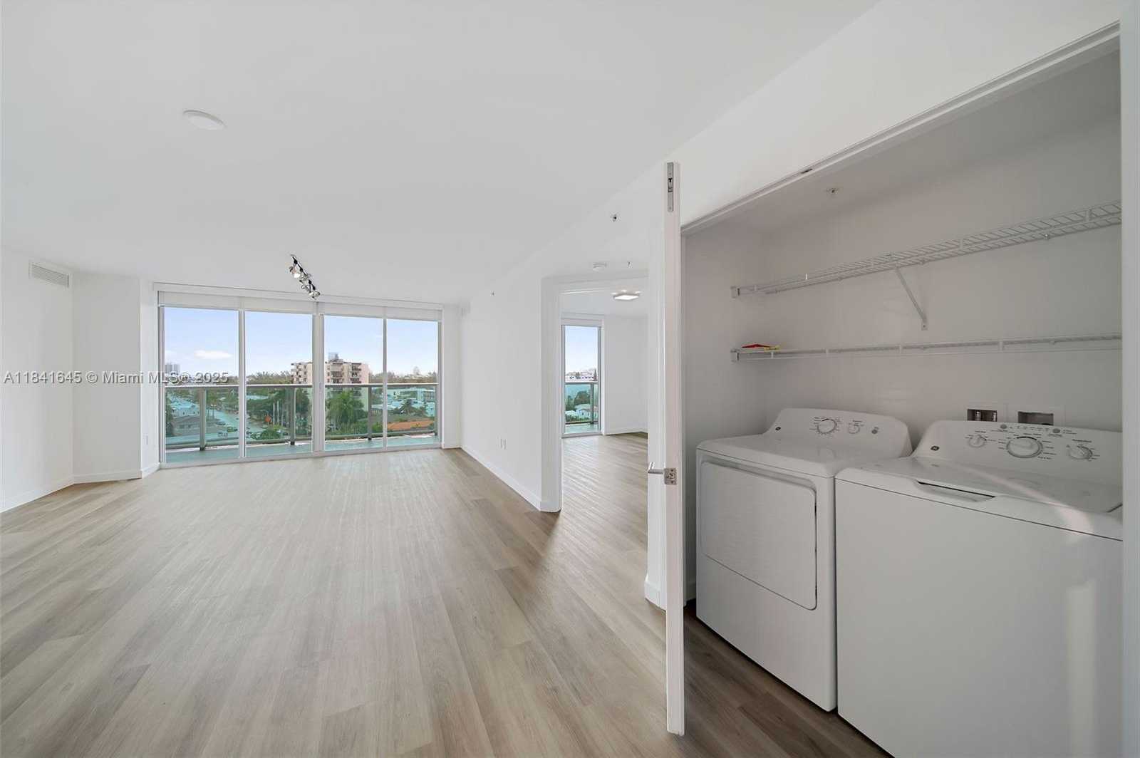 Small Image of 1500 BAY RD #M-1014, Miami Beach Number 16
