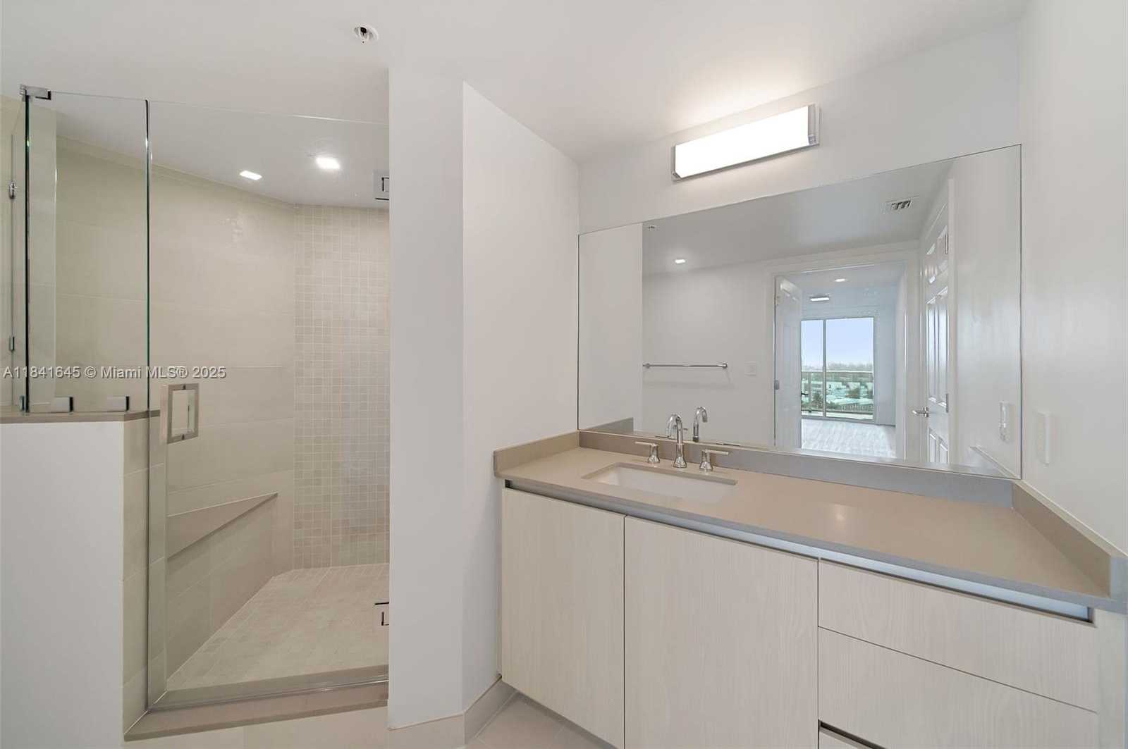 Small Image of 1500 BAY RD #M-1014, Miami Beach Number 23