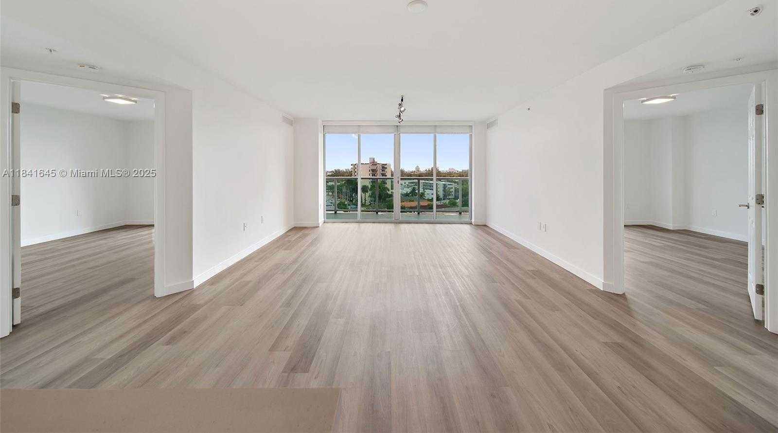 Small Image of 1500 BAY RD #M-1014, Miami Beach Number 7