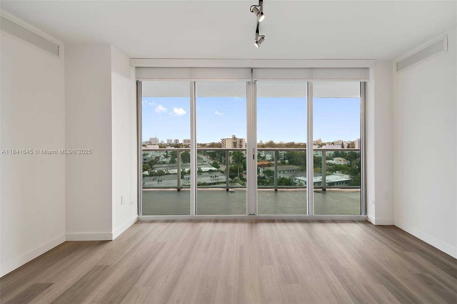 Small Image of 1500 BAY RD #M-1014, Miami Beach Number 8