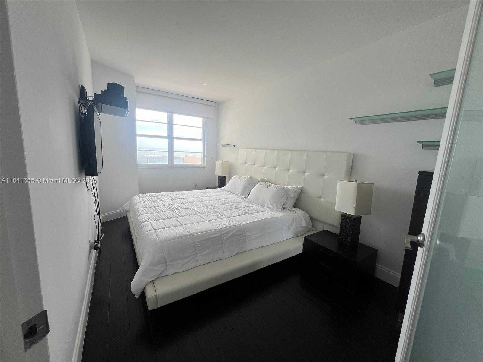 Small Image of 100 LINCOLN RD #1419, Miami Beach Number 12