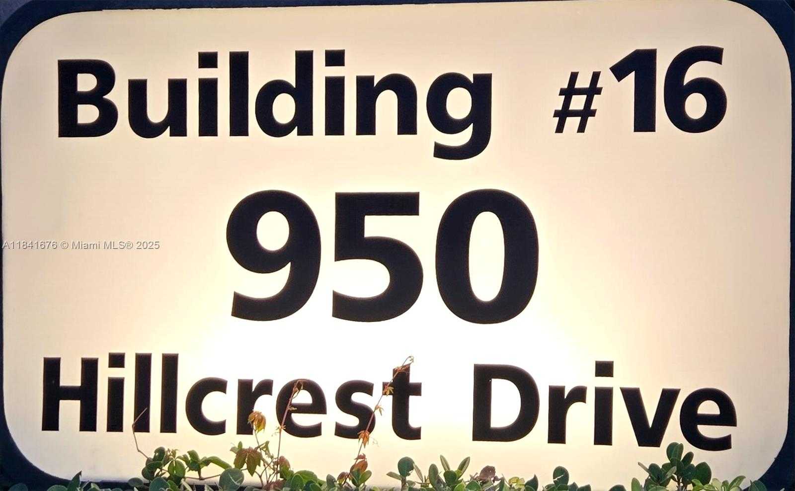 Small Image of 950 HILLCREST DR #106, Hollywood Number 3