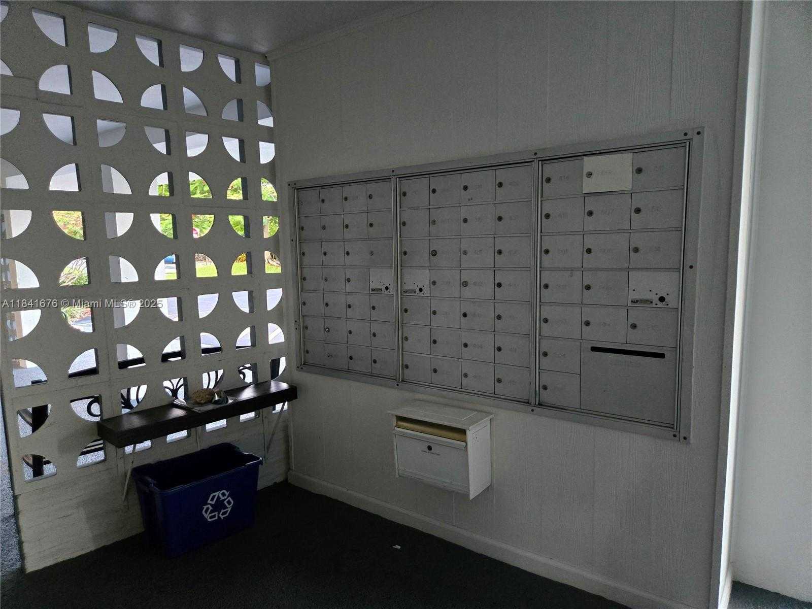 Small Image of 950 HILLCREST DR #106, Hollywood Number 30