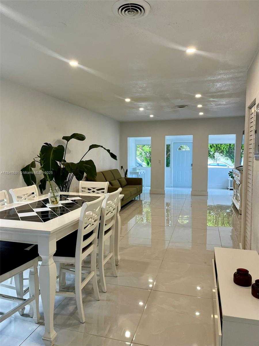 Small Image of 1172 NORTH EAST 160TH TER, North Miami Beach Number 5