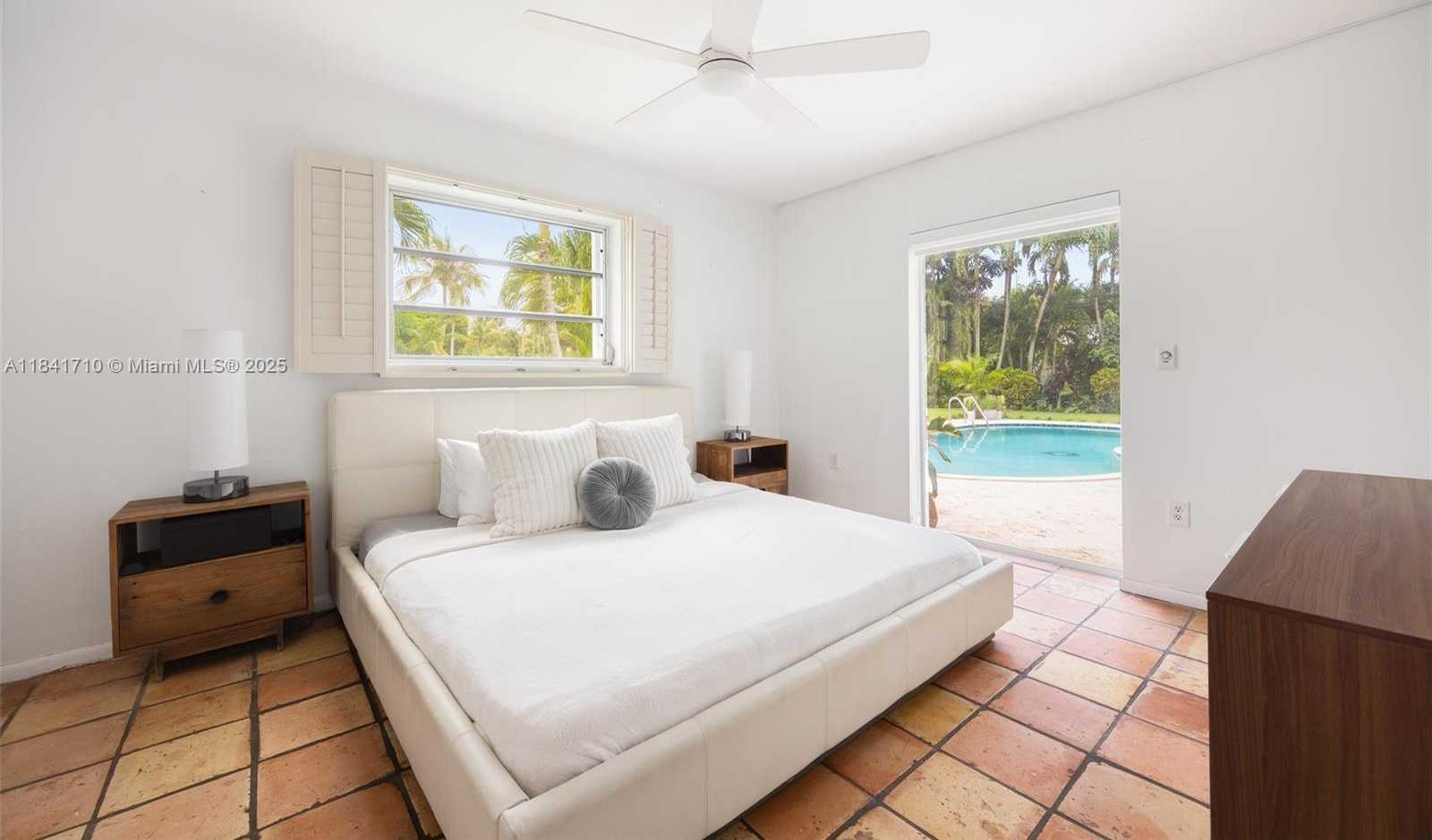 Small Image of 11651 SOUTH WEST 72ND PL, Pinecrest Number 16