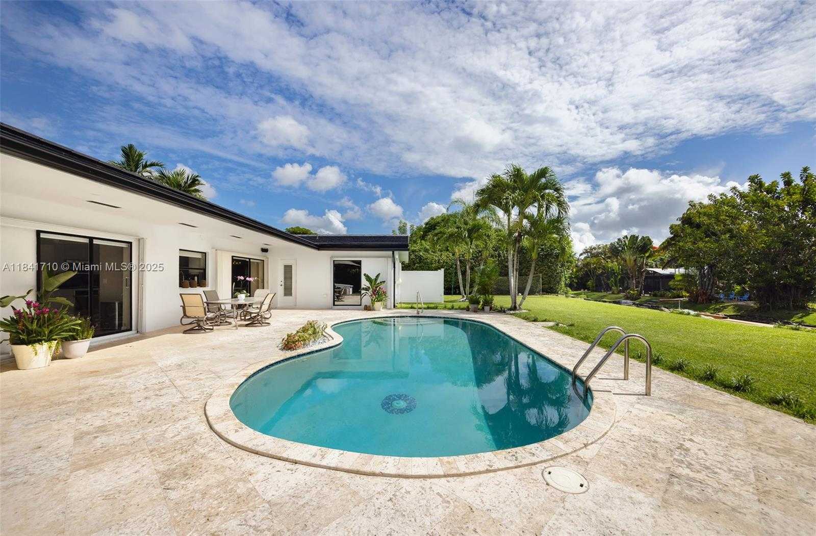 Small Image of 11651 SOUTH WEST 72ND PL, Pinecrest Number 22