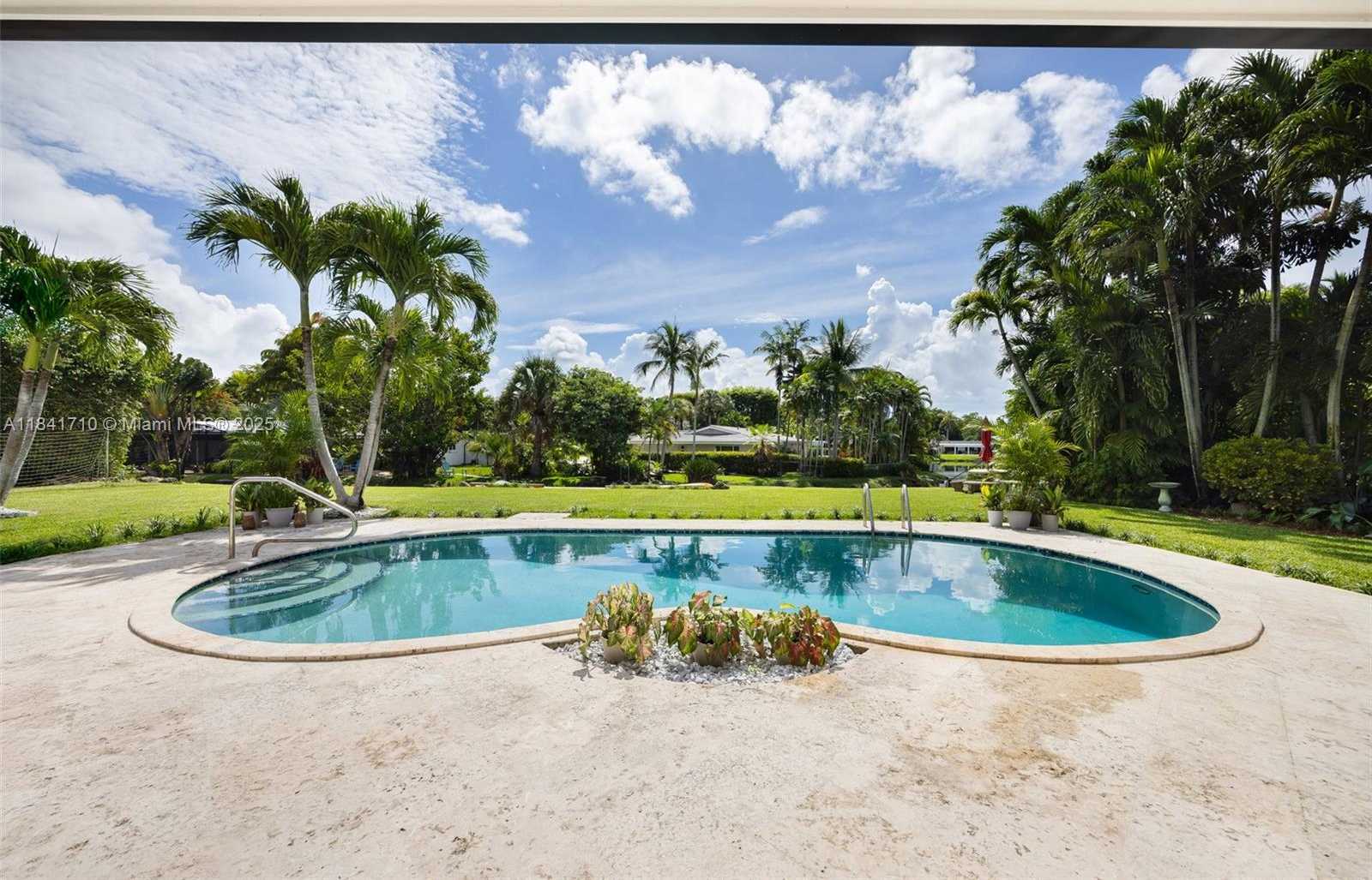 Small Image of 11651 SOUTH WEST 72ND PL, Pinecrest Number 23