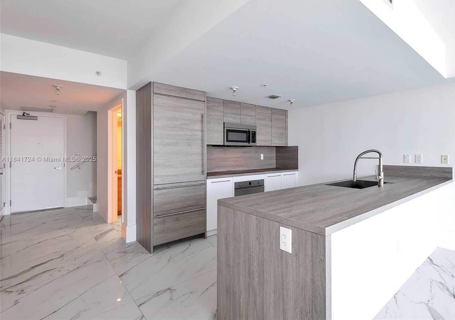 Small Image of 400 SUNNY ISLES BLVD #917, Sunny Isles Beach Number 13