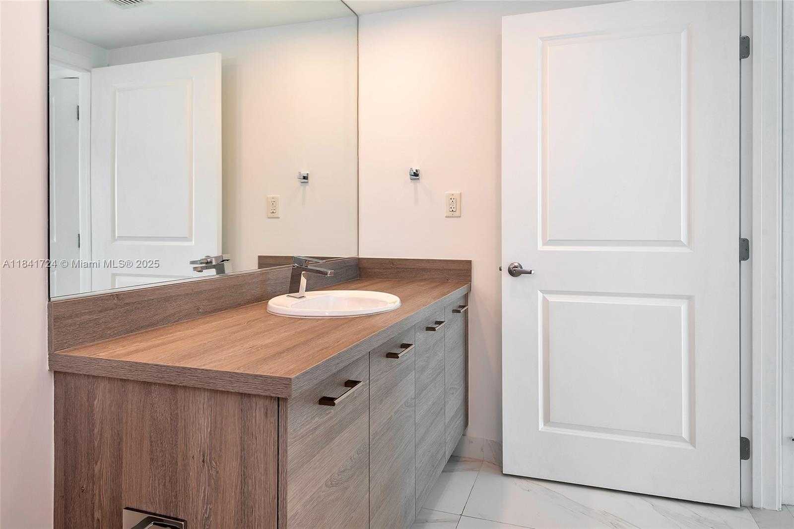 Small Image of 400 SUNNY ISLES BLVD #917, Sunny Isles Beach Number 49