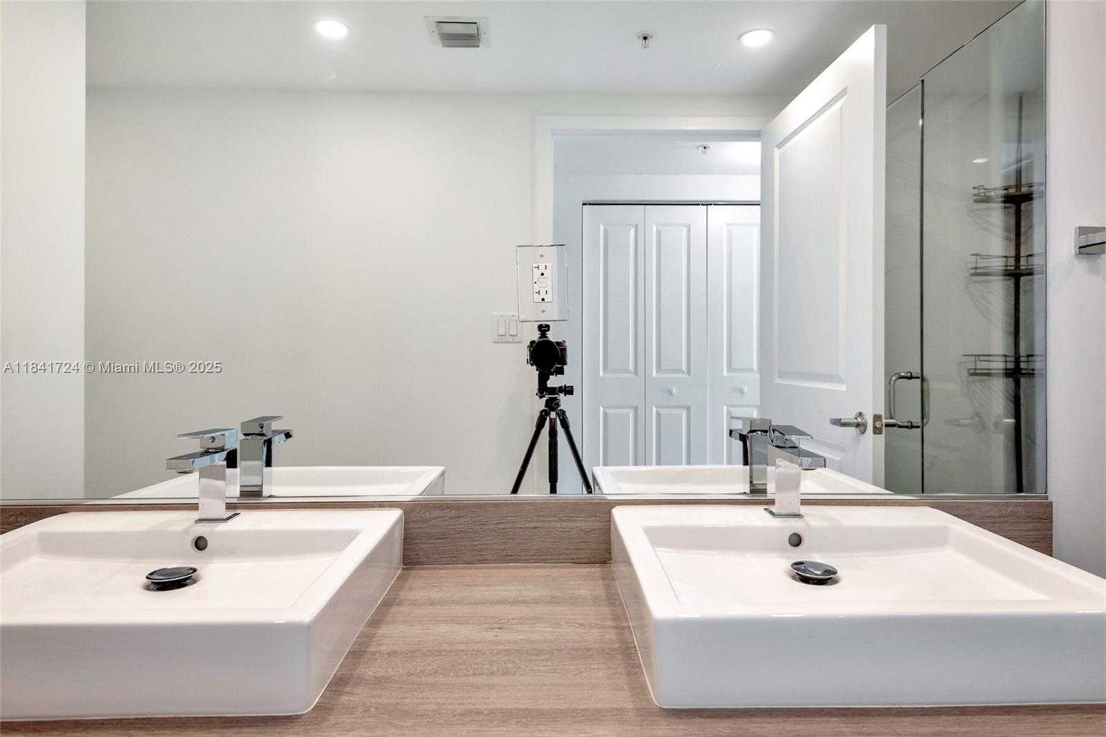 Small Image of 400 SUNNY ISLES BLVD #917, Sunny Isles Beach Number 60