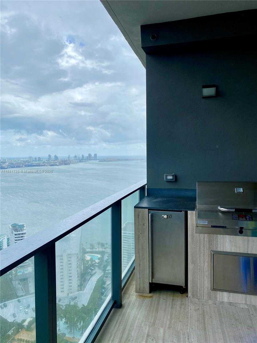 Small Image of 1451 BRICKELL AVE #4204, Miami Number 13