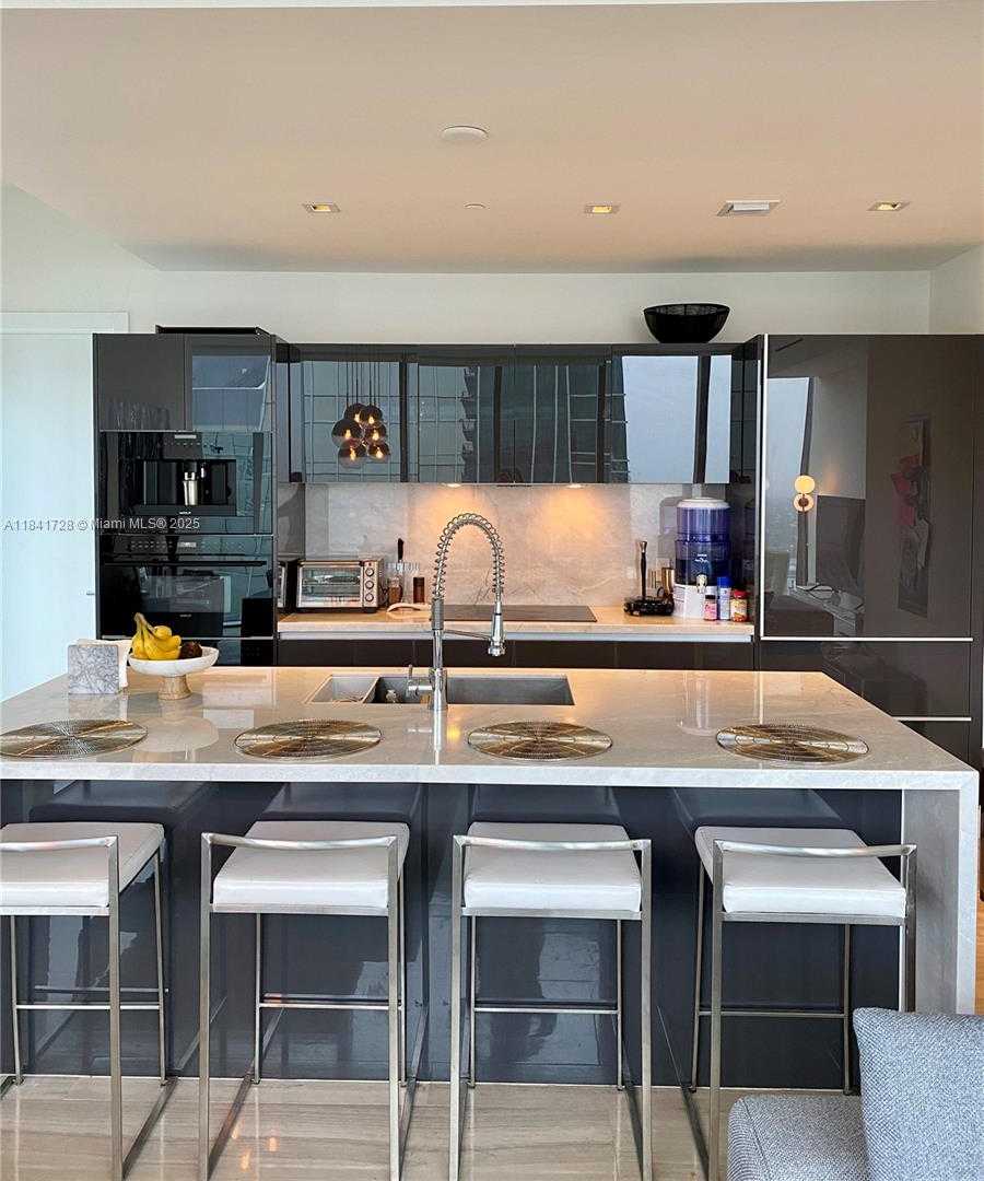 Small Image of 1451 BRICKELL AVE #4204, Miami Number 6