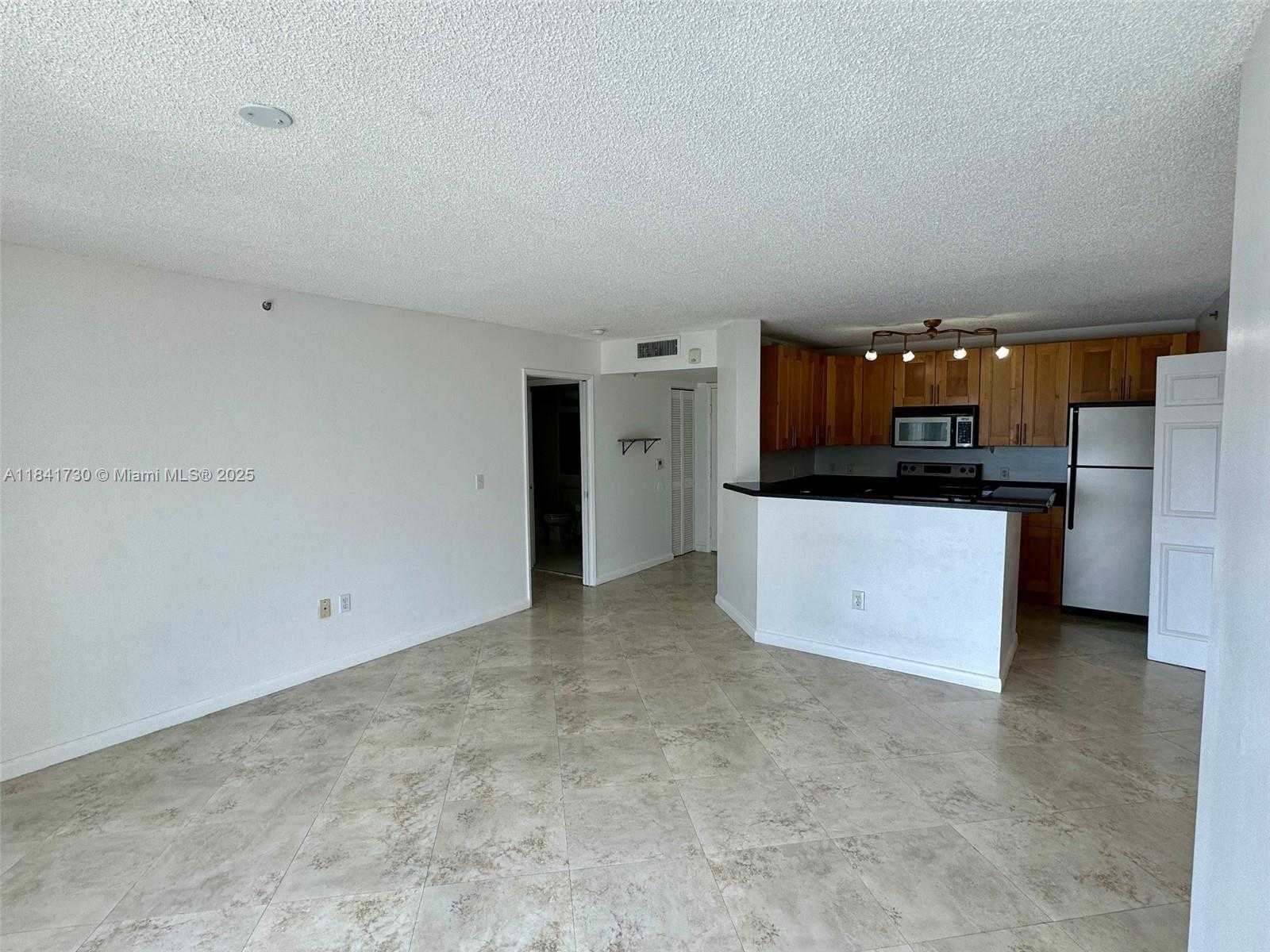 Small Image of 19999 EAST COUNTRY CLUB DR #1604, Aventura Number 7