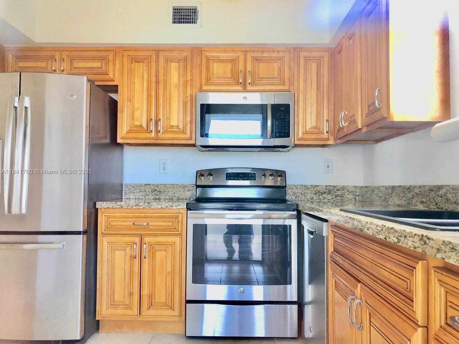 Small Image of 3300 NORTH EAST 192ND ST #807, Aventura Number 26