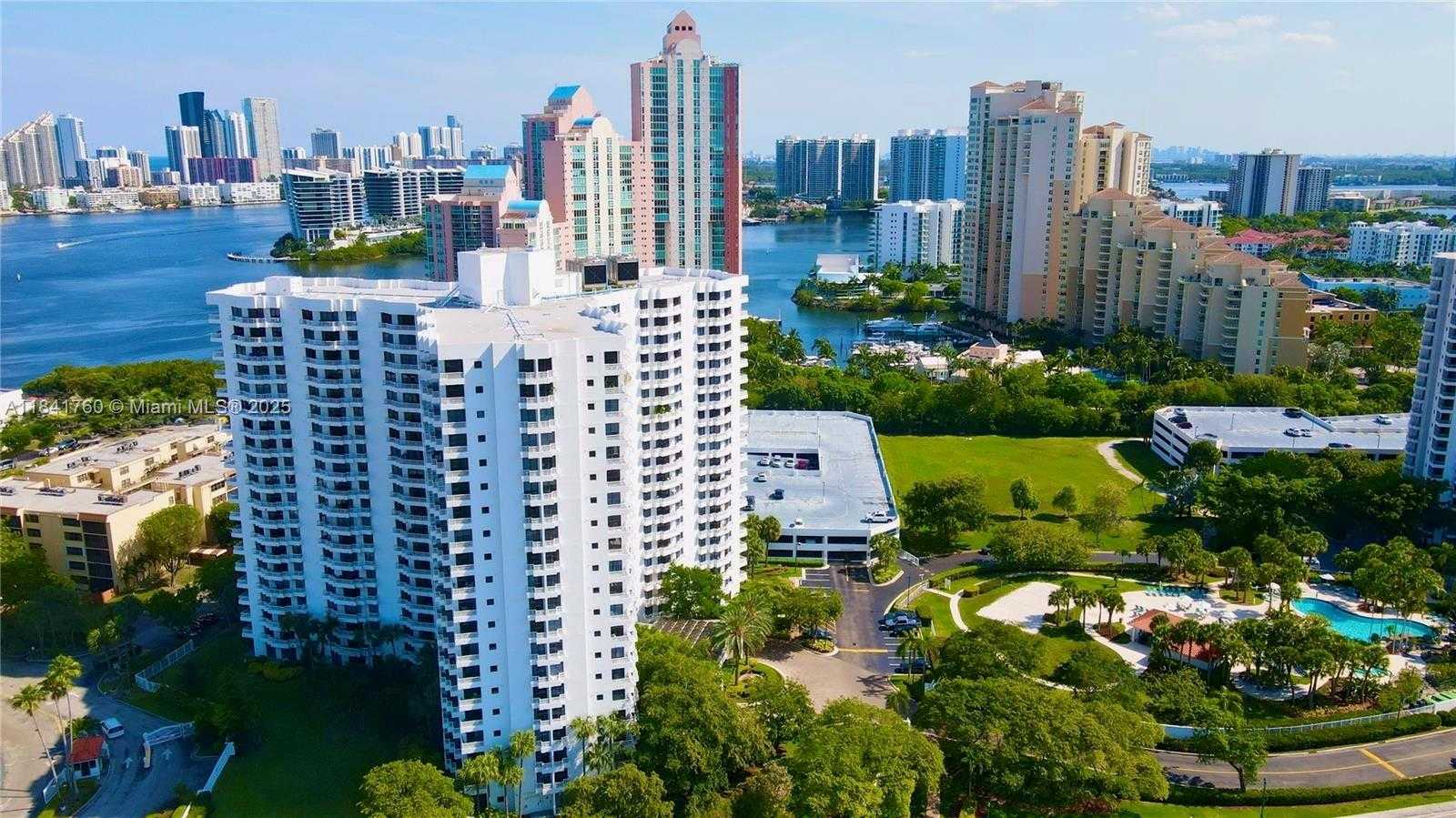 Small Image of 3300 NORTH EAST 192ND ST #807, Aventura Number 3