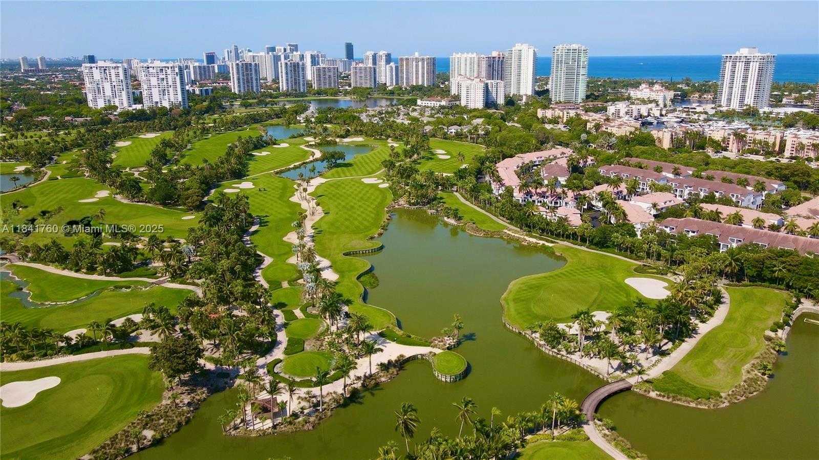 Small Image of 3300 NORTH EAST 192ND ST #807, Aventura Number 4