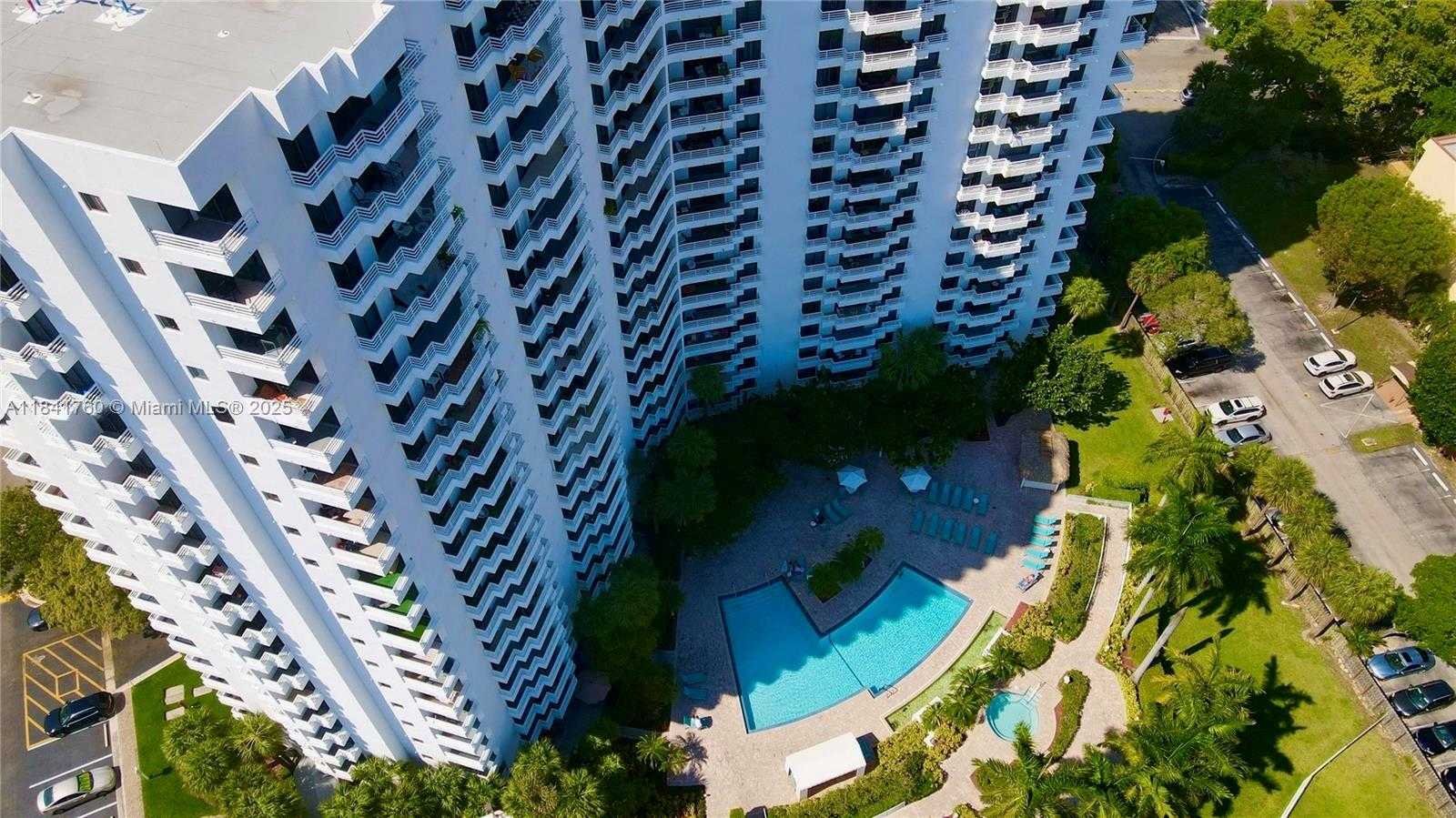 Small Image of 3300 NORTH EAST 192ND ST #807, Aventura Number 9