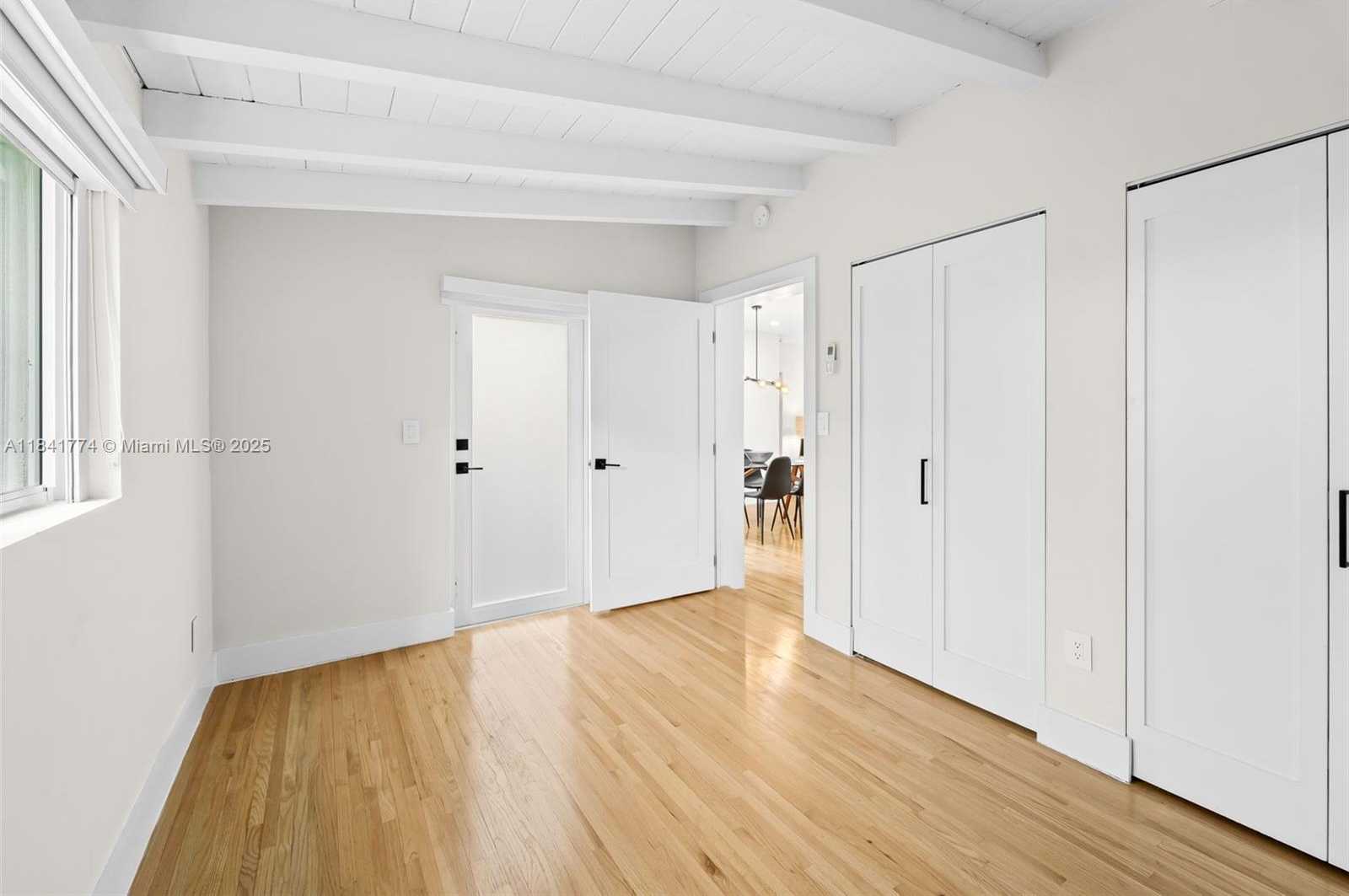 Small Image of 829 GRANADA GROVES CT, Coral Gables Number 18