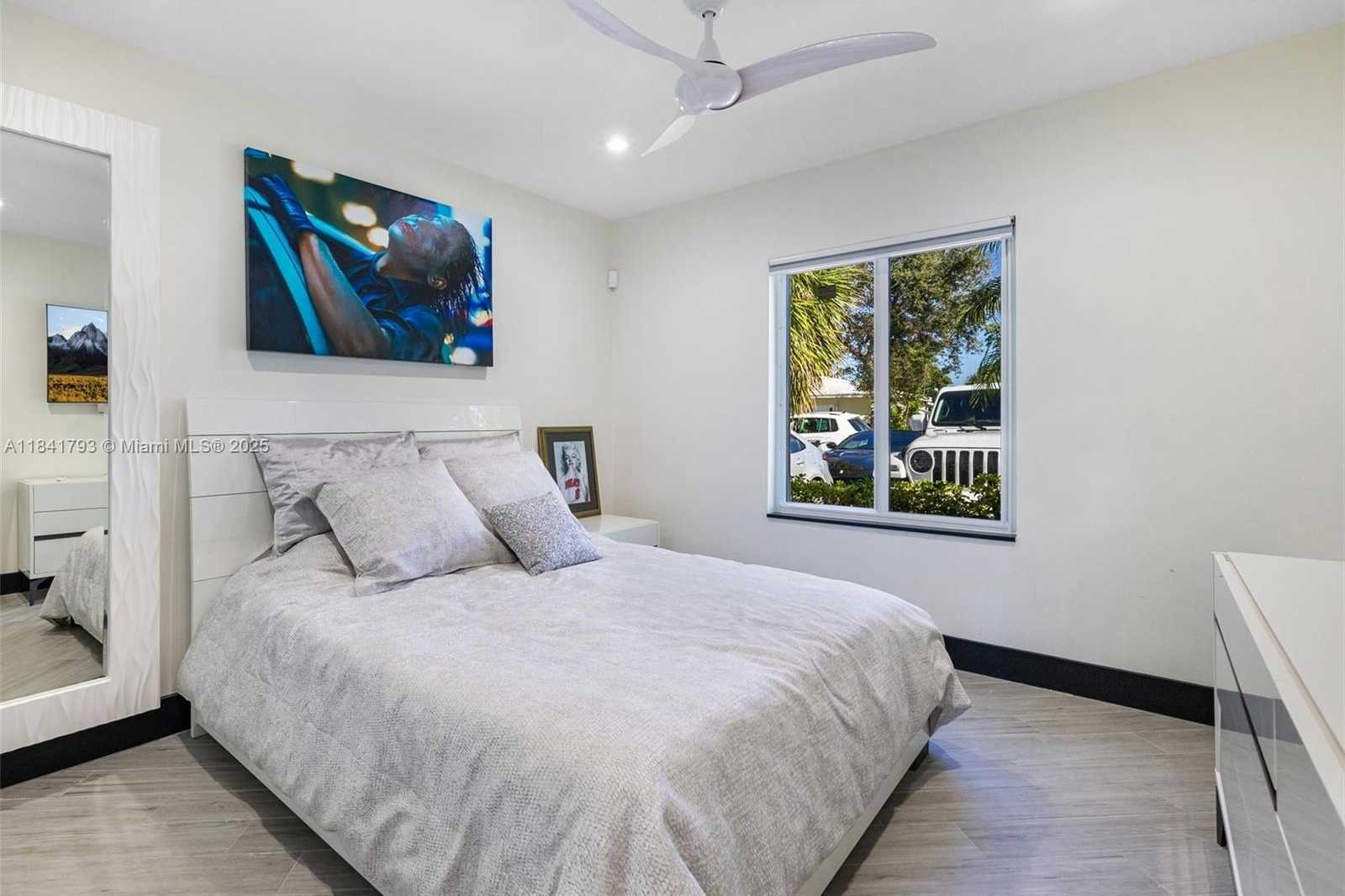 Small Image of 517 SOUTH RIVERSIDE DR #., Pompano Beach Number 4