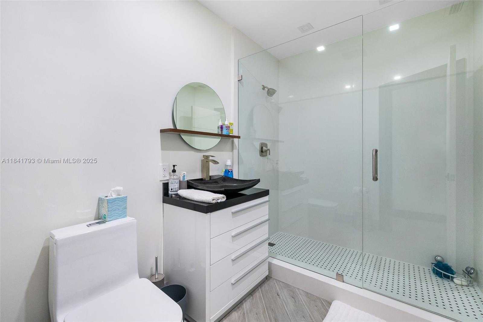 Small Image of 517 SOUTH RIVERSIDE DR #., Pompano Beach Number 5
