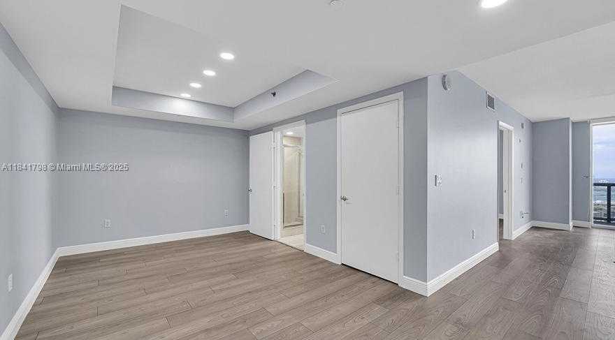 Small Image of 50 BISCAYNE BLVD #5406, Miami Number 14