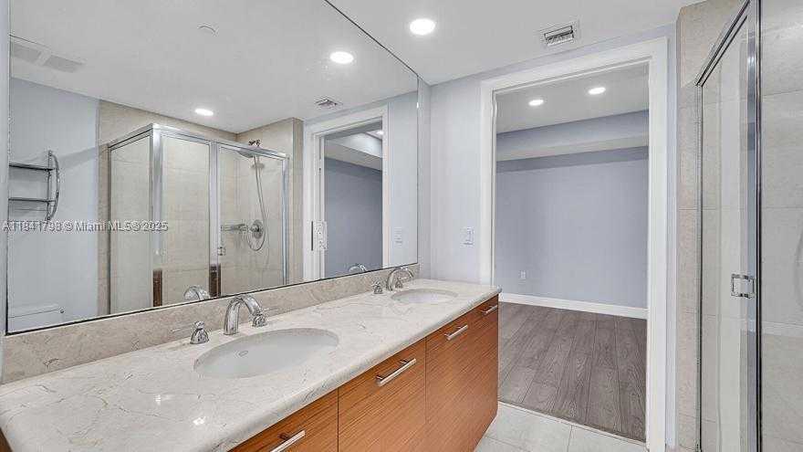 Small Image of 50 BISCAYNE BLVD #5406, Miami Number 17