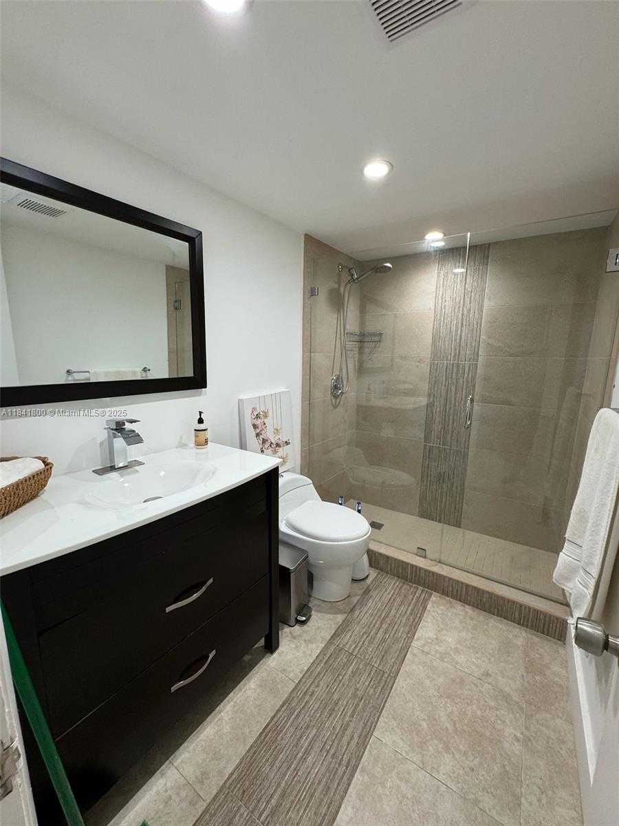 Small Image of 3901 SOUTH WEST 6TH ST #1, Miami Number 11