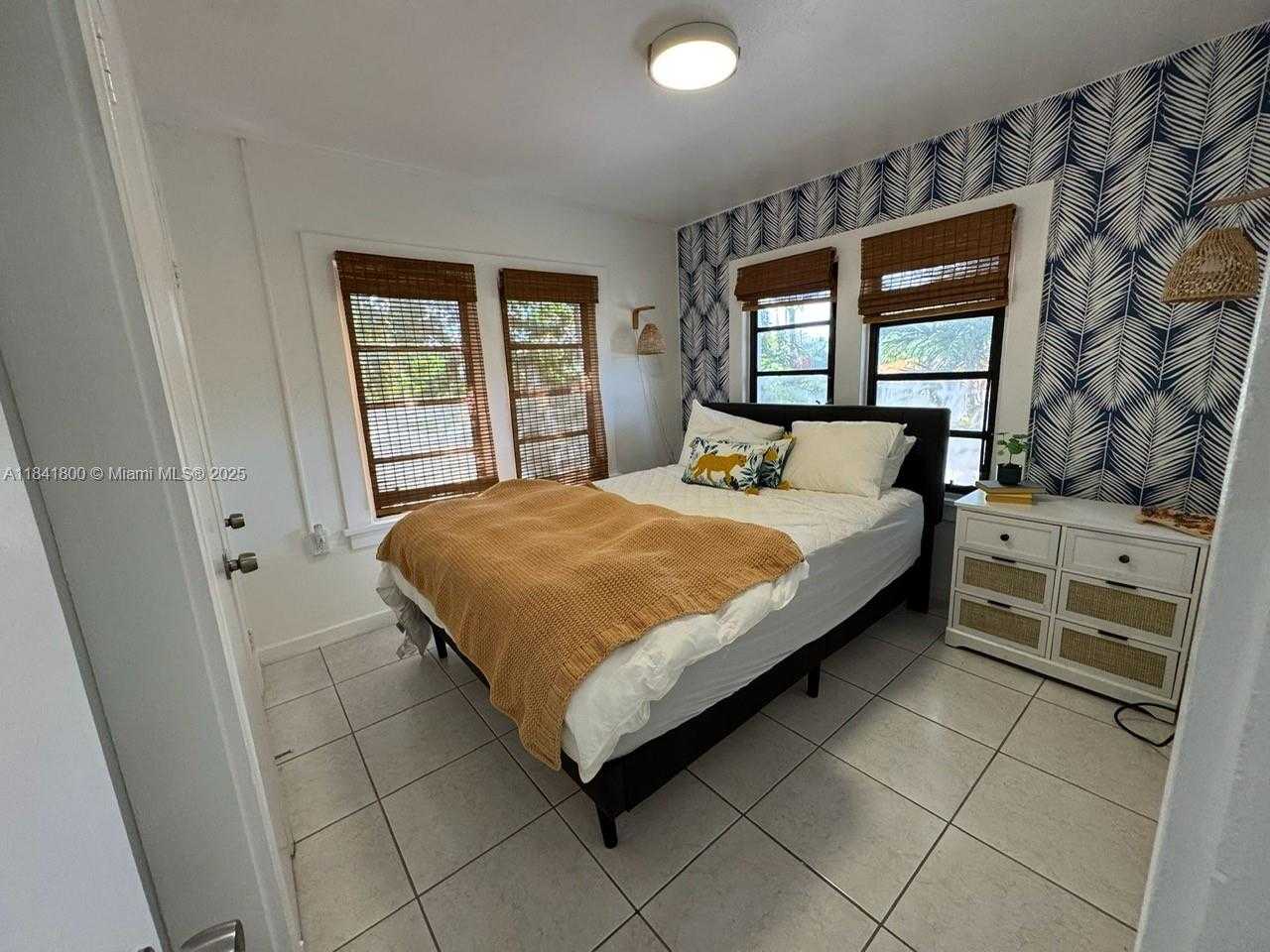 Small Image of 3901 SOUTH WEST 6TH ST #1, Miami Number 3