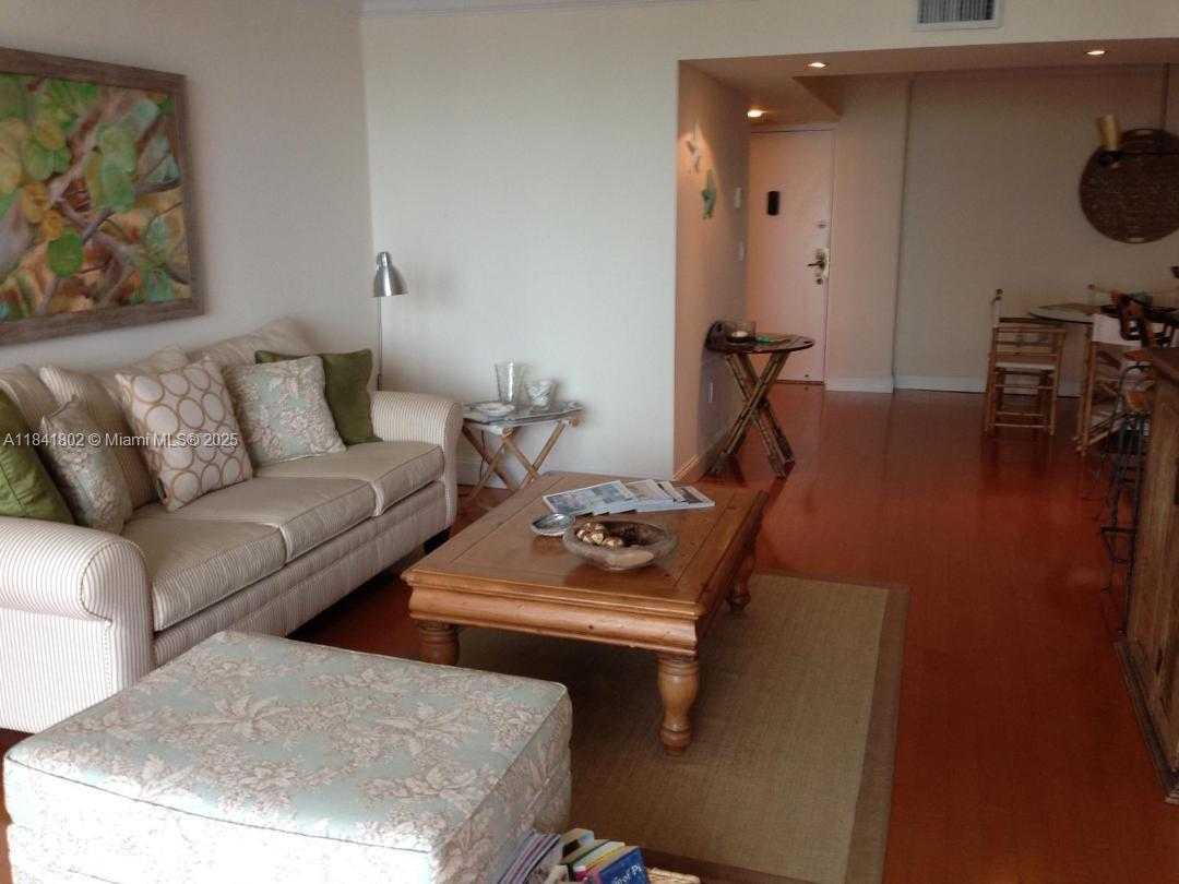 Small Image of 2333 BRICKELL AVE #1414, Miami Number 12