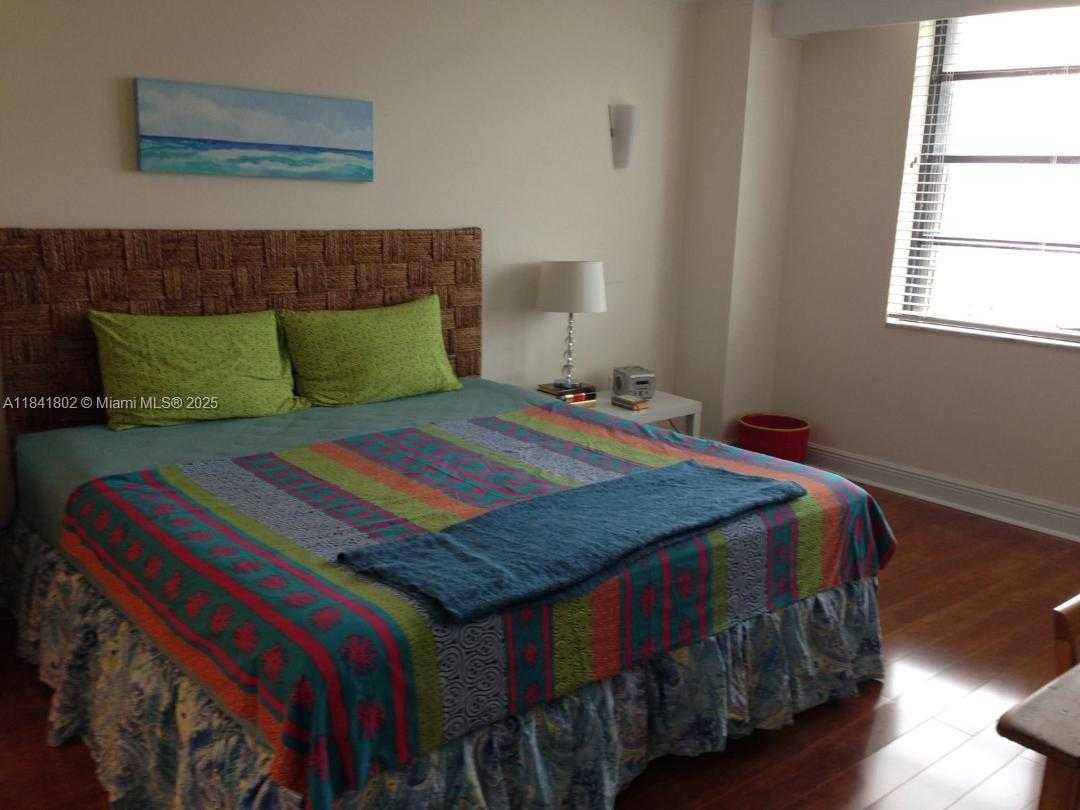 Small Image of 2333 BRICKELL AVE #1414, Miami Number 15