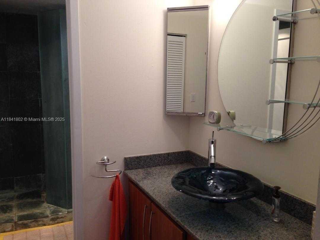 Small Image of 2333 BRICKELL AVE #1414, Miami Number 16